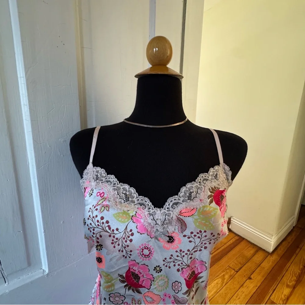 Victoria Secret floral slip - Picture 2 of 4